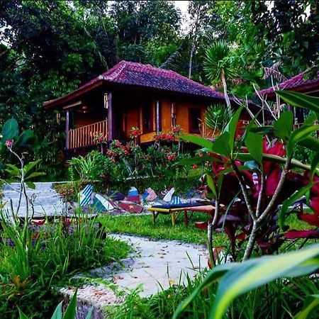 Sky Garden Lombok Apartment Тетебату Екстериор снимка