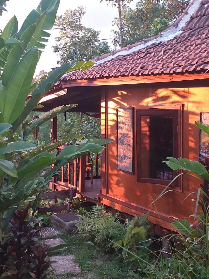 Sky Garden Lombok Apartment Тетебату Екстериор снимка
